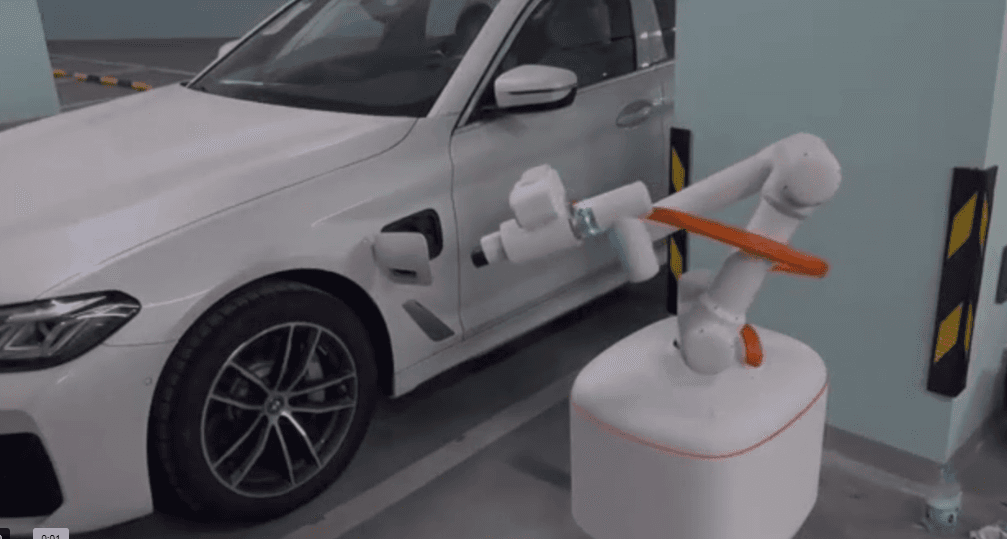 Car Charging with Fairino FR5 Robot