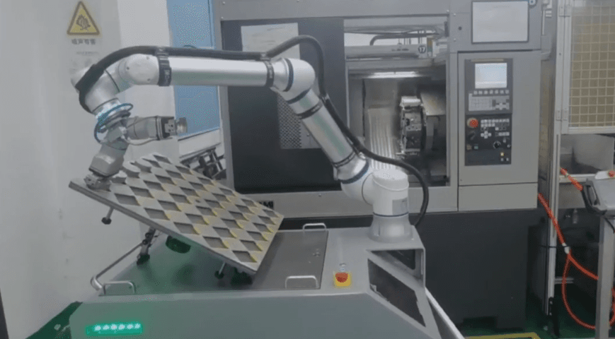 Elite Robots CS612 CNC machine tending with OnRobot dual quick change gripper