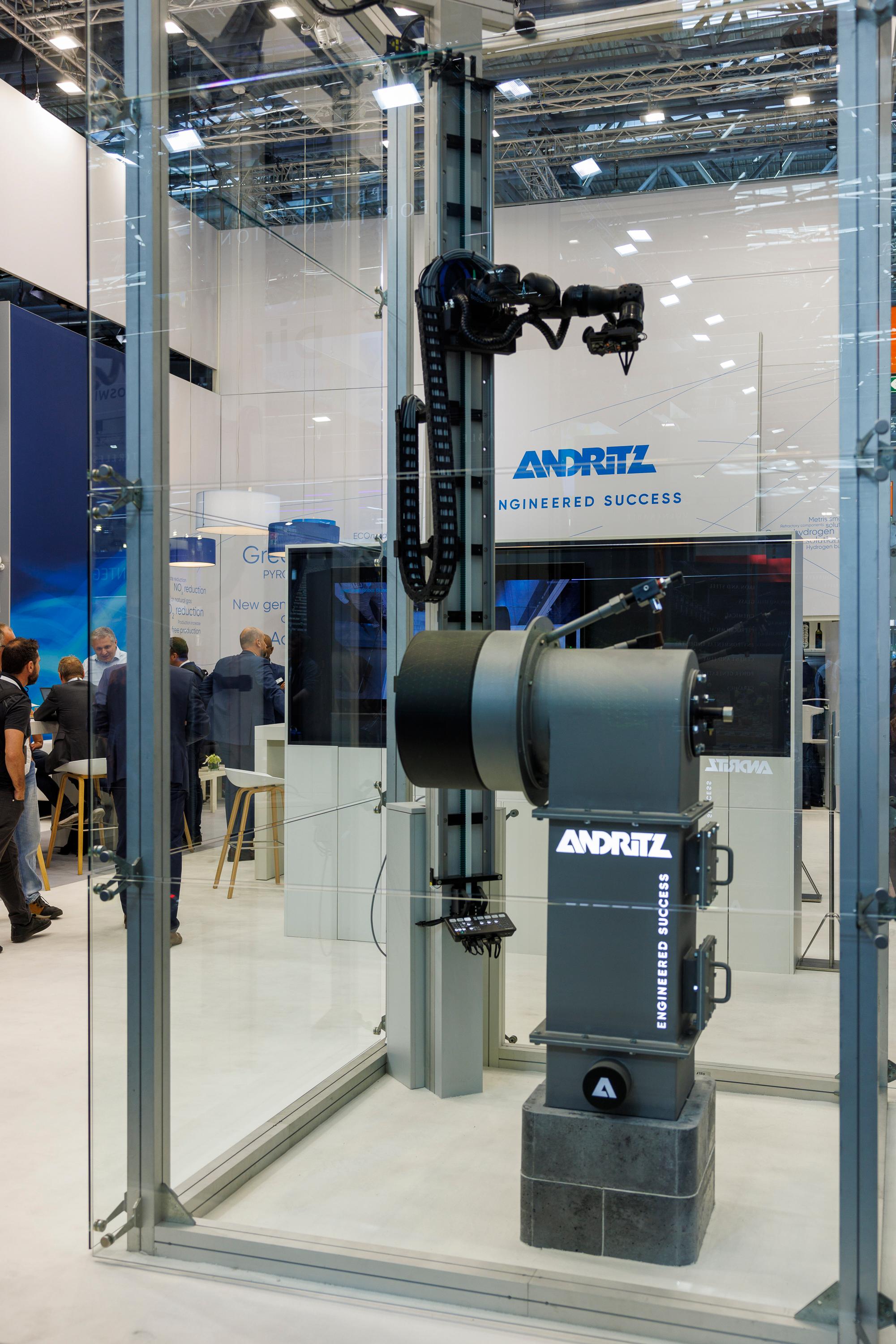 ReBeL: Movements on lifting column and linear axis